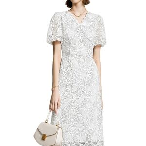 Chic White Floral Midi Dress